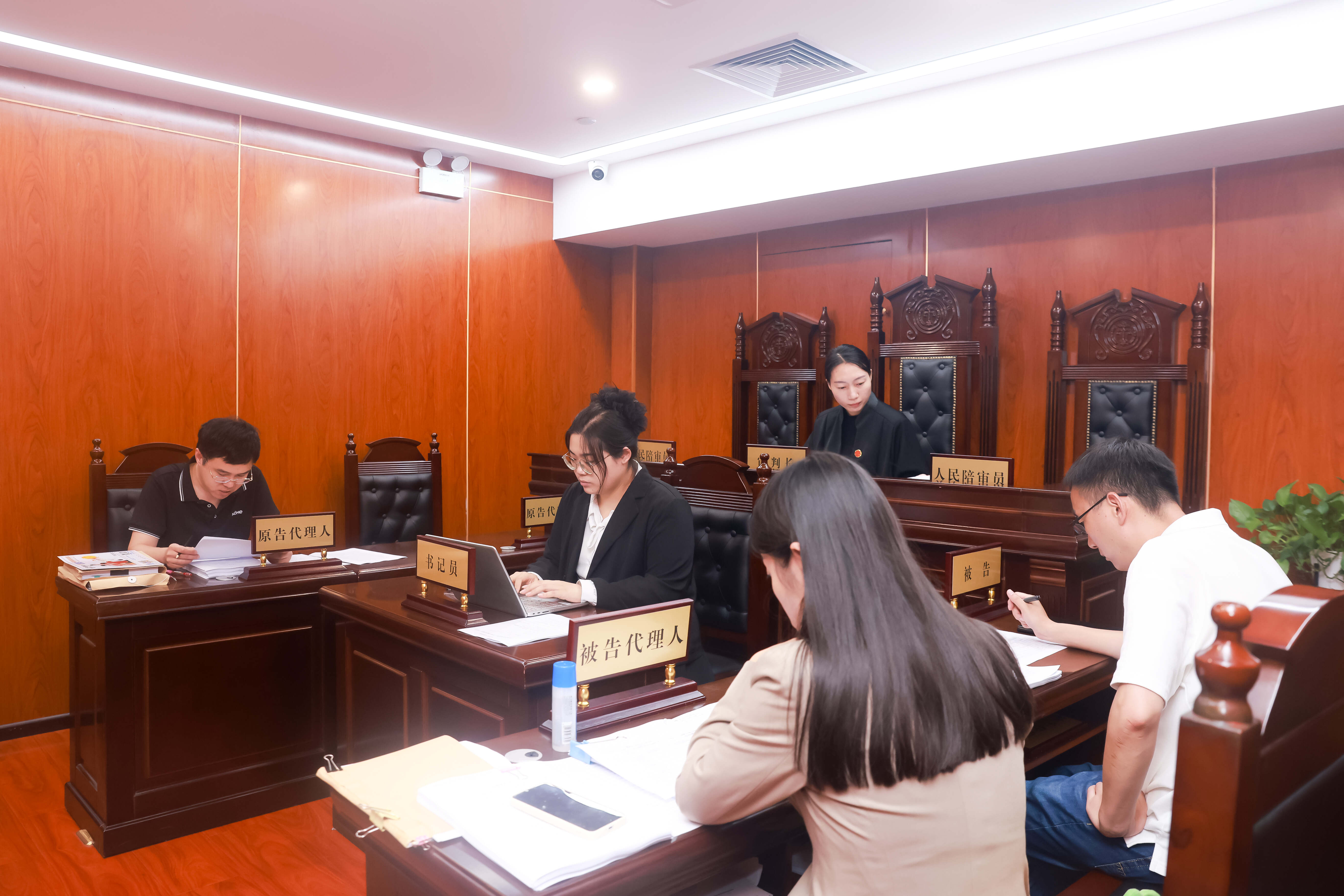 模拟法庭：为正义发声，为家属争权